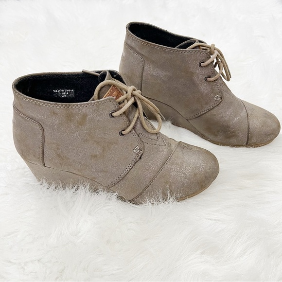 Toms‎ Desert Wedge Leather Booties Round Toe Lace Up Shimmer Womens 8 - Picture 1 of 11